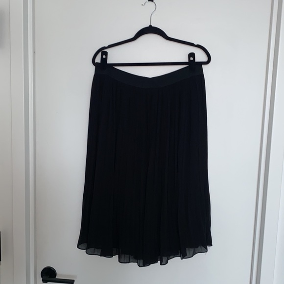 Torrid Black Midi Chiffon Pleated Skirt - Picture 8 of 8